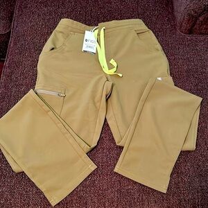 NWT Figs XXS, tall, scrub pants color martini olive,  Yola